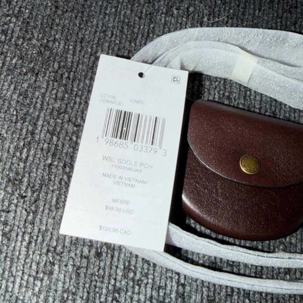 Coach Saddle Pouch Lanyard in Brass/Maple Brown Waxed Smooth Leather NWT - Picture 5 of 12